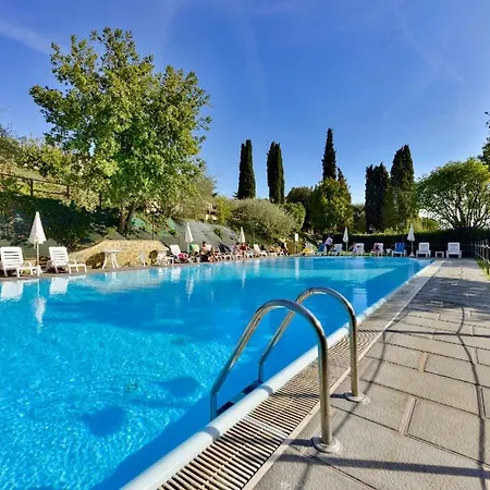 Popoltaio-schiacciato Sleeps 3 Pool Air Con Ravigliano