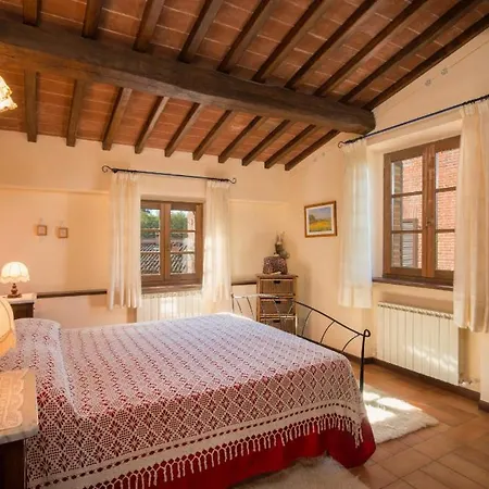 Popoltaio-schiacciato Sleeps 3 Pool Air Con Апартаменты *