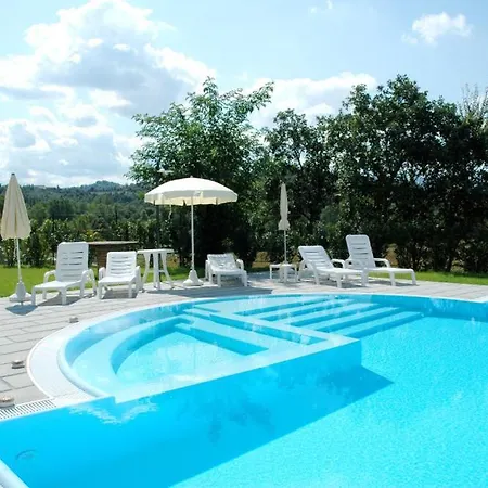 Popoltaio-schiacciato Sleeps 3 Pool Air Con Апартаменты *
